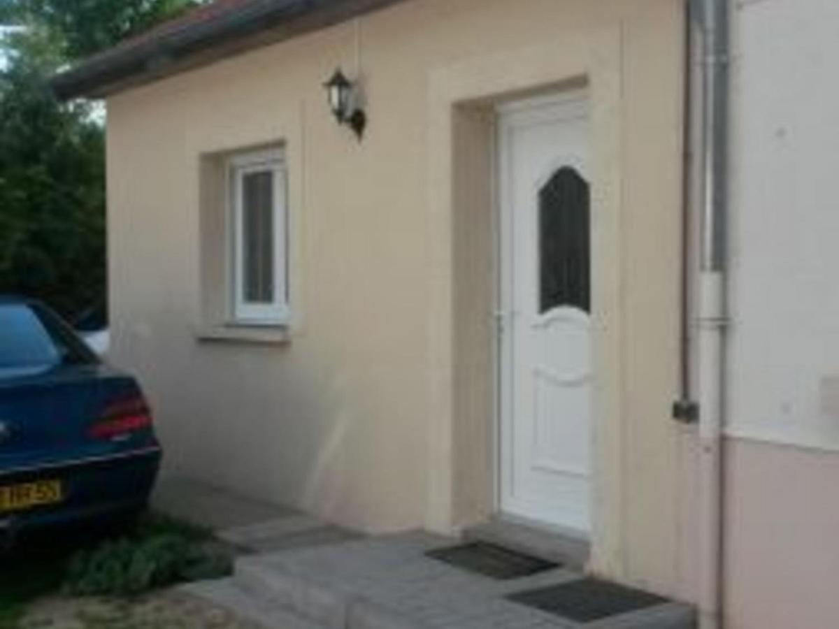 Gîte Étain, 2 pièces, 2 personnes - FR-1-585-3 Exterior foto
